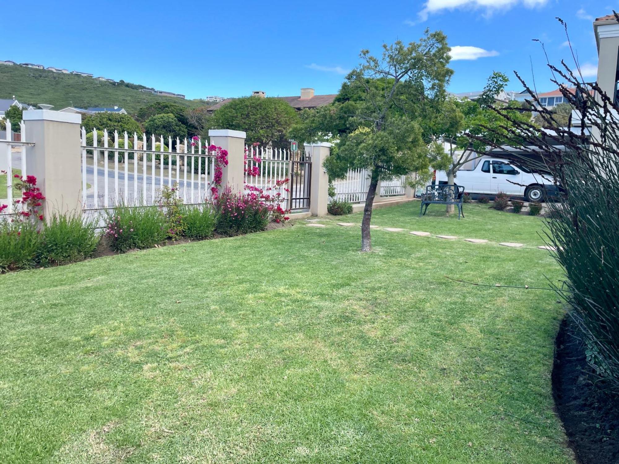 Calm Waters Guesthouse Plettenberg Bay Exterior photo